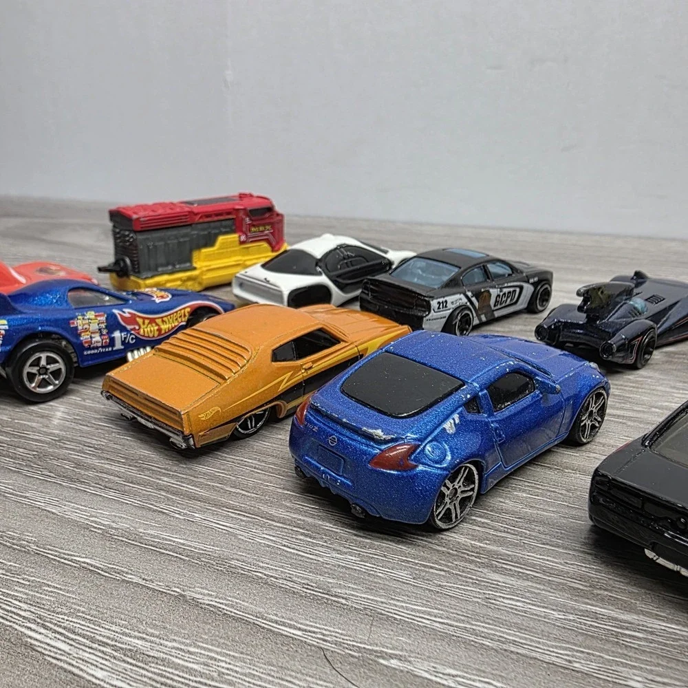 Diecast Cars Lot - HOTWHEELS, Maisto, Mаtchbox, MATTEL,‎ DISNEY - Lot Of 10